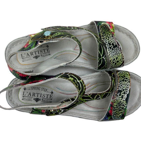 L'Artiste Women's Americana Wedge Sandals- Red